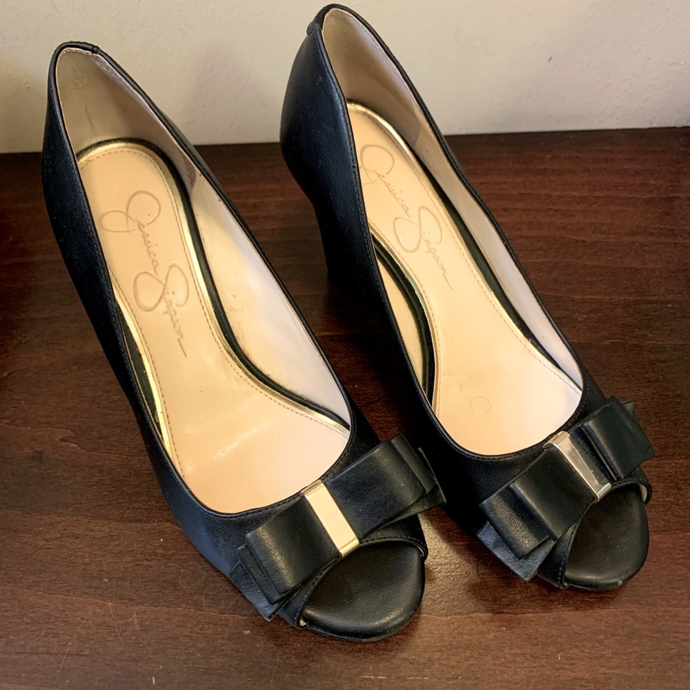 Jessica Simpson Bow wedges